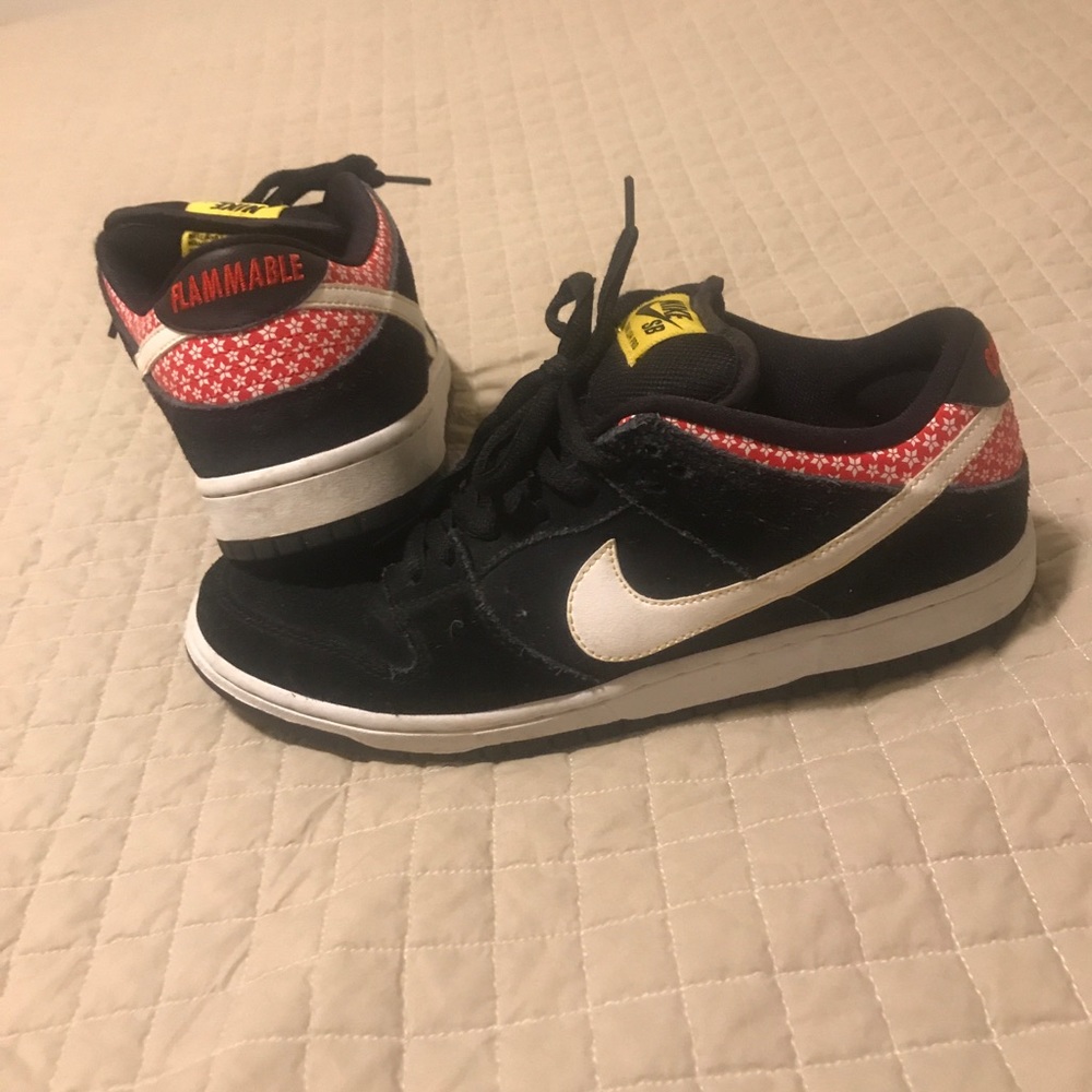 Size 9 Nike Dunk SB “firecracker”